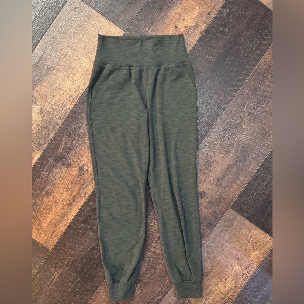 Beyond Yoga Ribbed High-Rise Joggers – Olive Green – Size Small – Made in USA